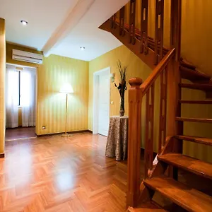 Hotel Trevi 41, Roma