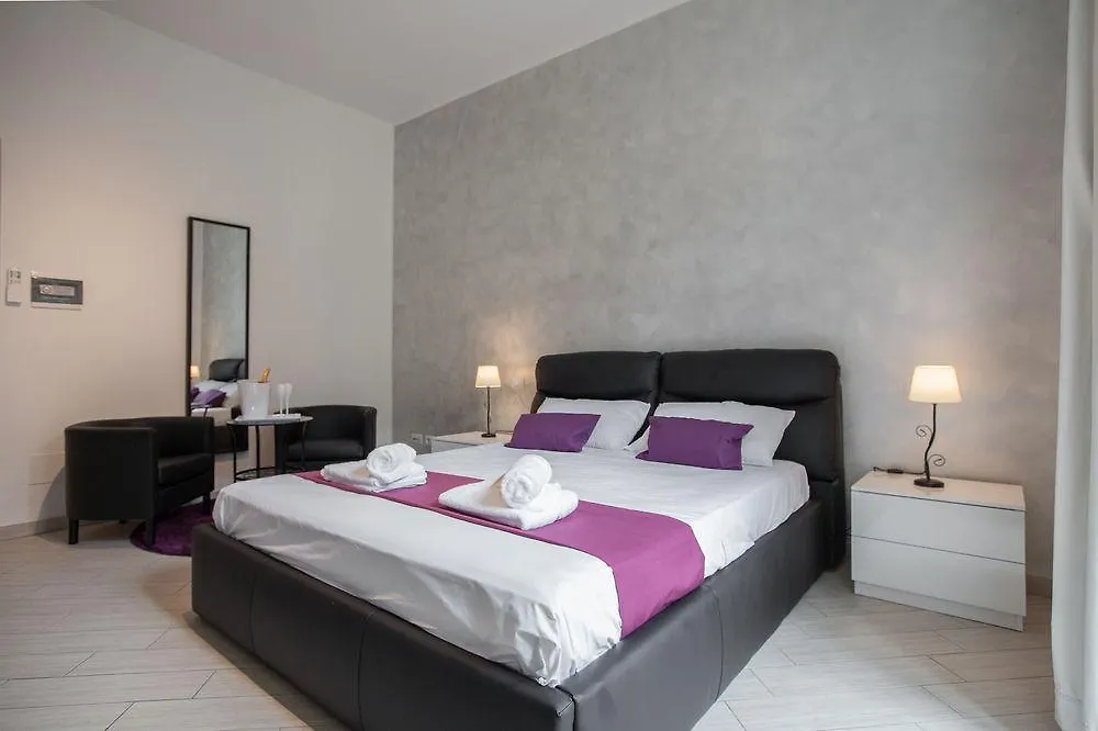 Df Royal Rooms Rome 3*,  Italy