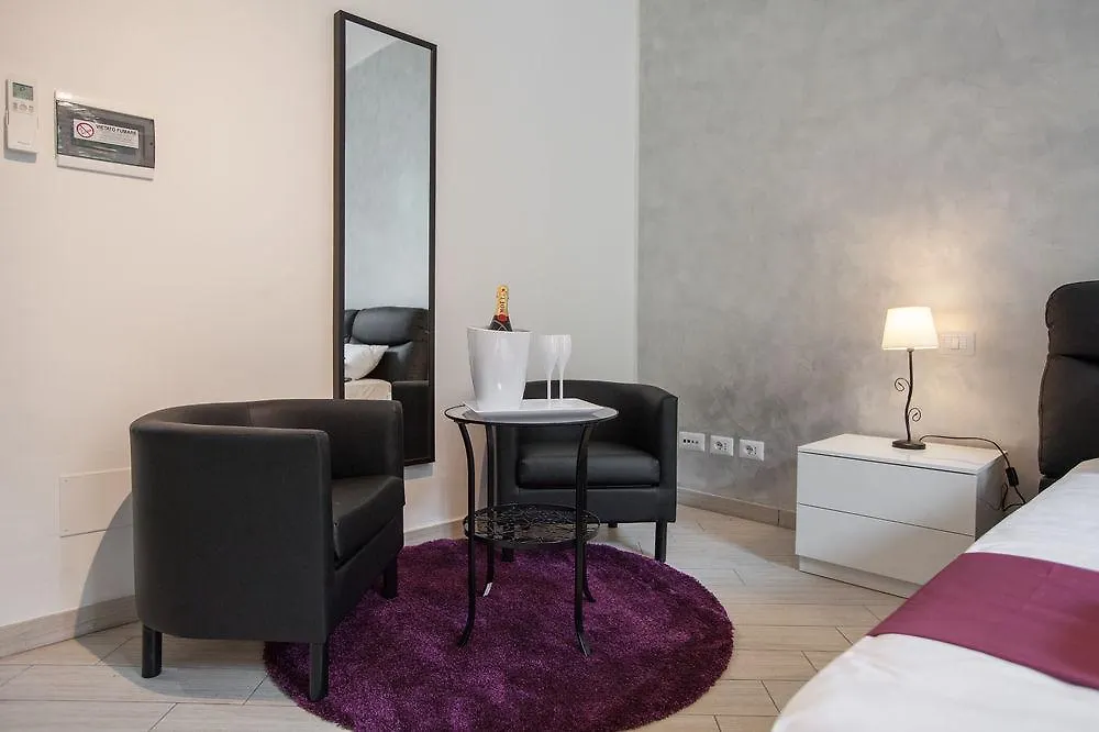 Df Royal Rooms Rome 3*,  Italy