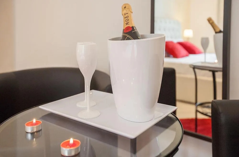 *** Hotel Df Royal Rooms Rome Italy